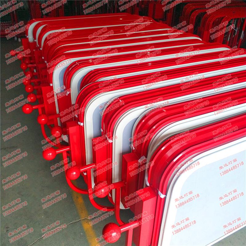 灯笼形带面板框红门白13