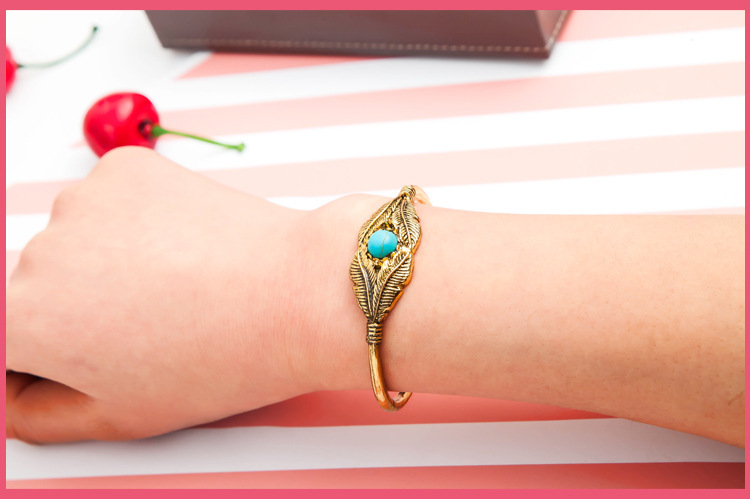 23g Weight No Inlaid Inlay Material Housewarming, Anniversary, Business, Wedding, Travel, Birthday, Festival Occasion Copper Material Leaf Pattern Women'S Gender Fashion Style Gold, Silver Color Copper Leaf No Inlaid Copper Bracelets 11