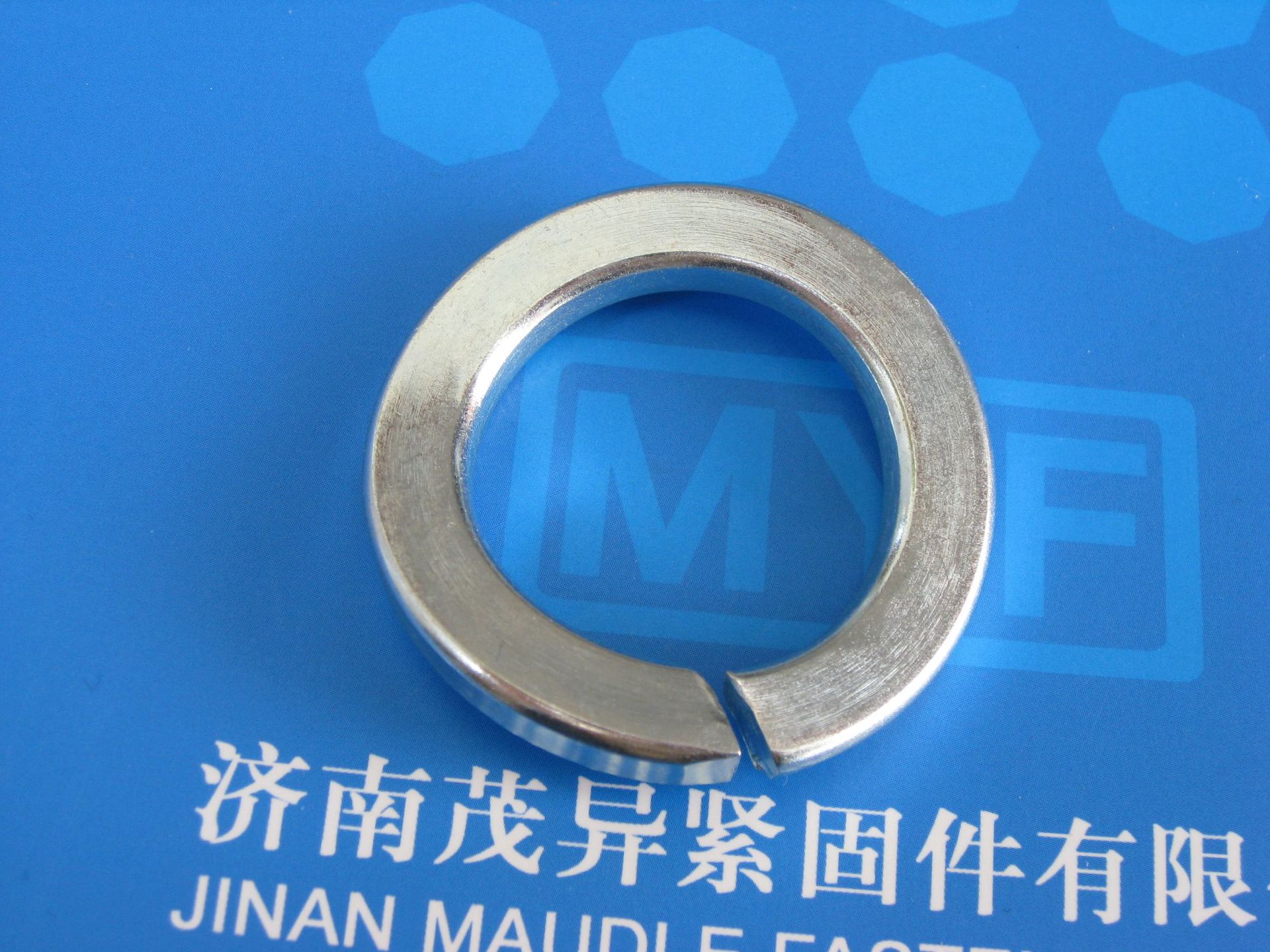 鞍形弹簧垫圈DIN128-1987