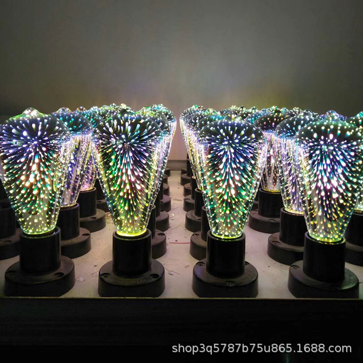 华通线缆在光伏方面的相关产品主要有可用于光伏产业的太阳能光伏电缆、低压电力电缆、中压电缆等