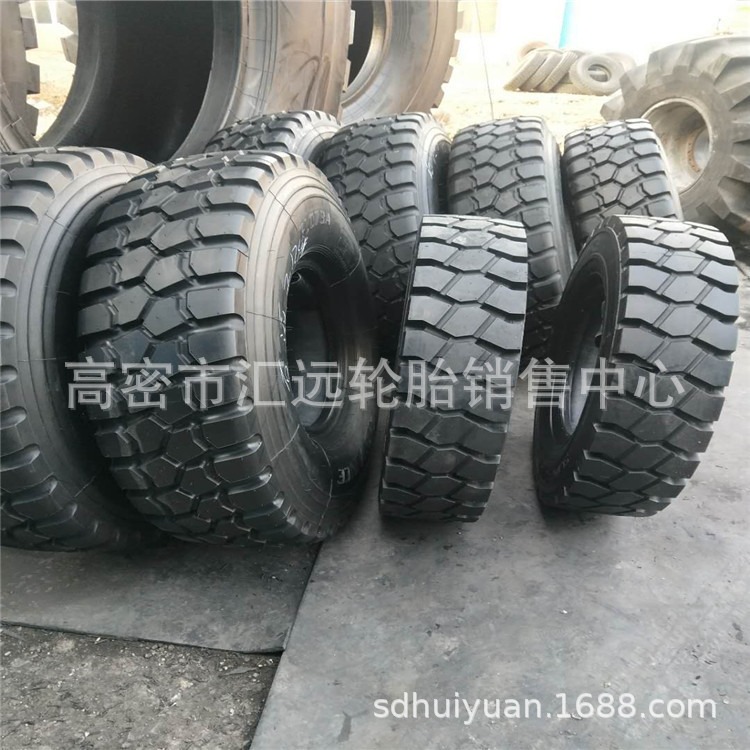 工程机械轮胎9.00R20全钢丝叉车充气轮胎900r20