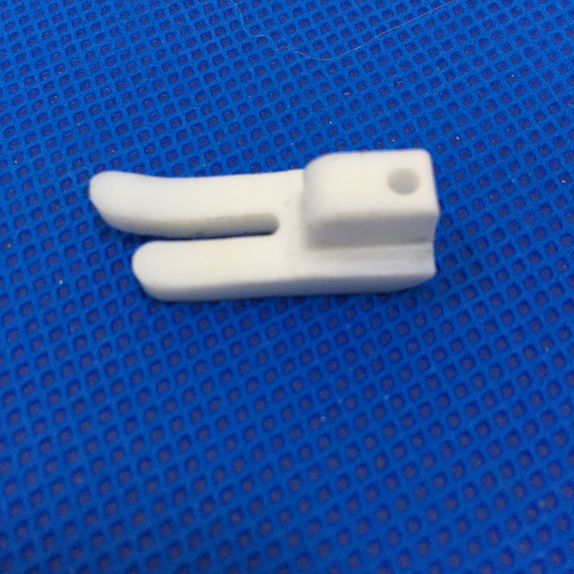 【厂家批发】平车塑料压脚  缝纫机压脚  聚四氟乙烯配件