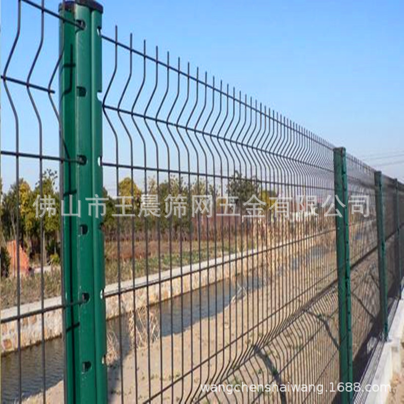 厂家现货批发 三角折弯护栏网 桃形柱围拦网 双边丝 框架护栏网
