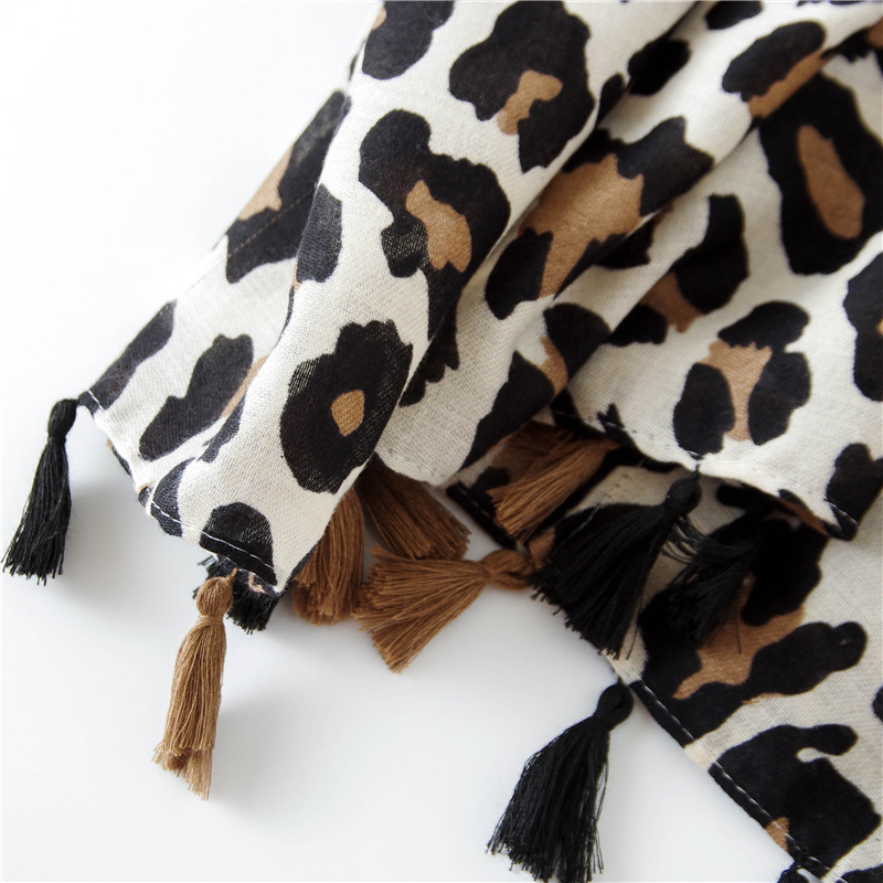 Classic Fashion Leopard Scarf Long Section Cotton And Linen Shawl display picture 33