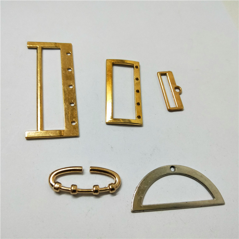 服装辅料厂家直销D环鞋链圆线D扁D扣合金连接扣方形D字鞋扣