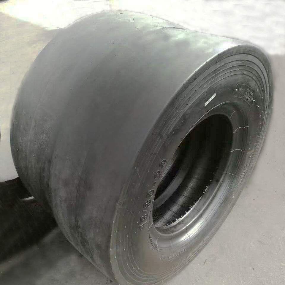 厂家直销13/80-20前进压路机专用光面轮胎发货及时售后三包