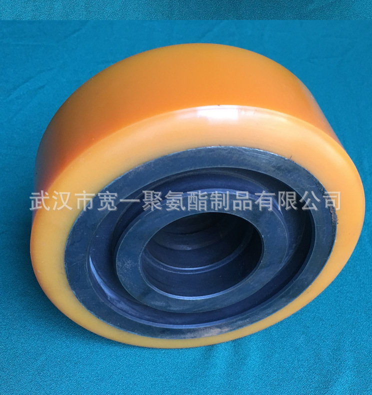 供应湖北聚氨酯橡胶包胶挂胶，黄冈滚筒包胶挂胶，咸宁滚轮包胶