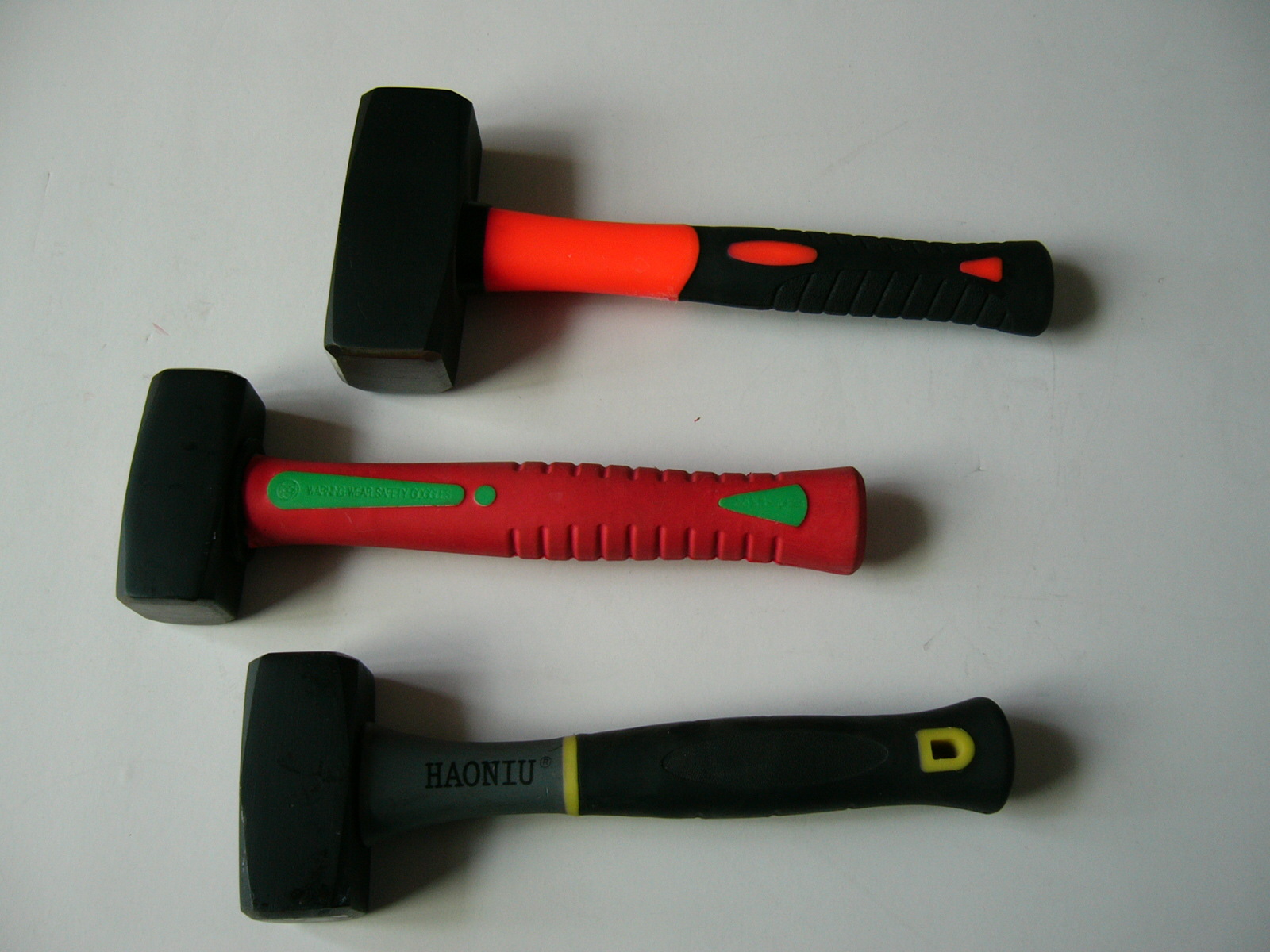 特价促销碳钢锻打高硬度德式石工锤各种塑料柄纤维柄