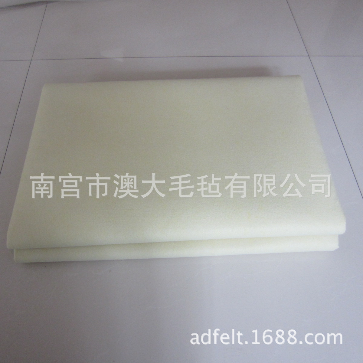 厂家直销2mm羊毛化纤混纺书画毡 米黄色书画毛毡 书画毡垫可定制