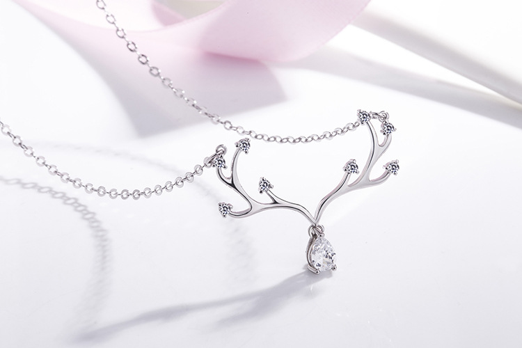 new elk antler necklace zircon Christmas antler clavicle chain simple fashion jewelry wholesale