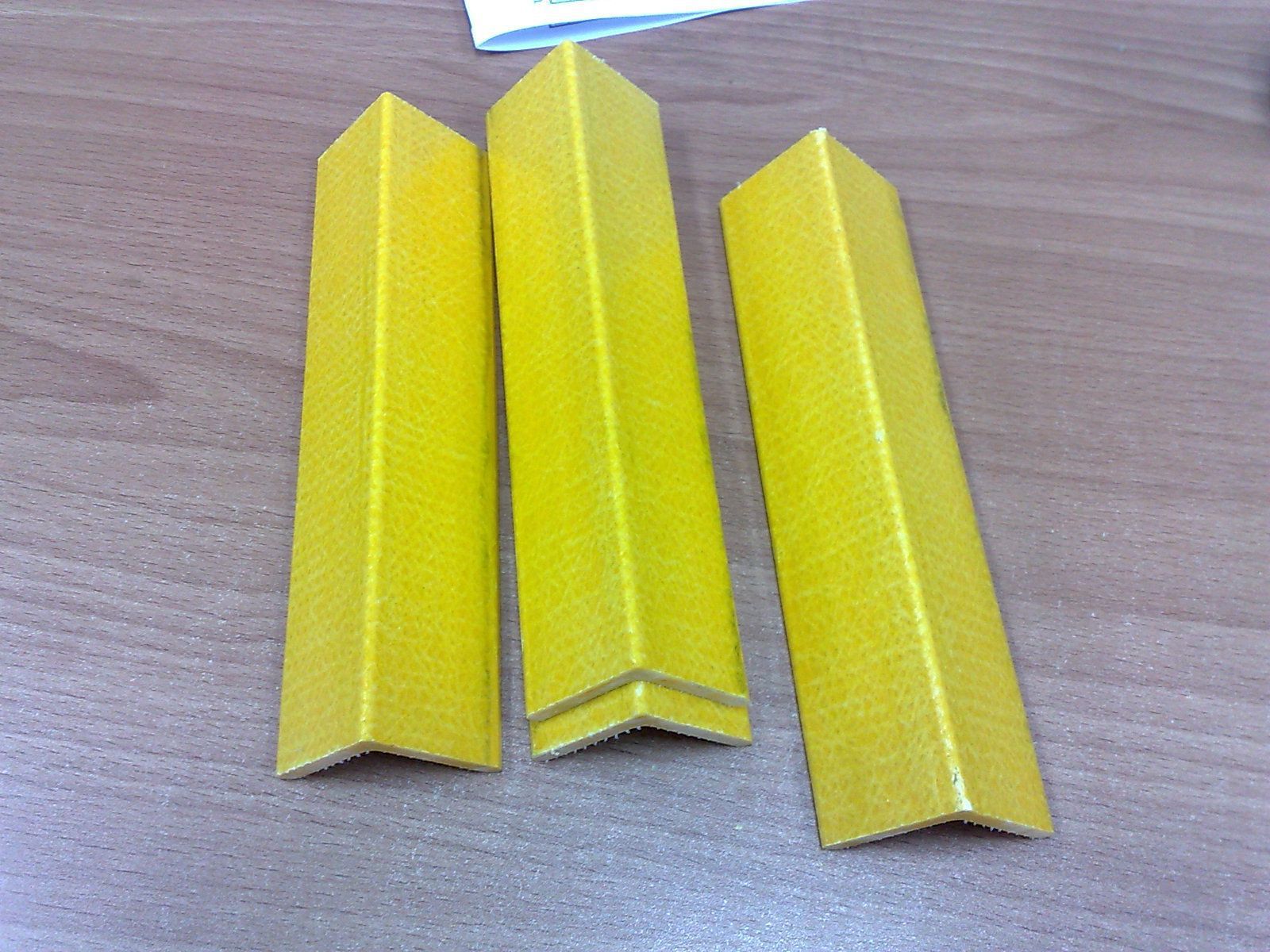 专业供应各种规格玻璃钢角钢，槽钢 工字钢 角型材