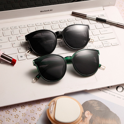 圆框蓝色大海同款时尚潮人新款眼镜偏光V牌太阳镜女士墨镜|ru