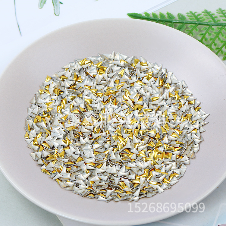 厂家直销来样银色金色3mm*5mm平片异形长三角形 美甲柳钉