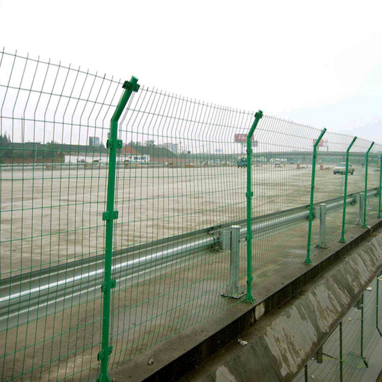 厂家生产围蔽围挡 围网 道路护栏 高速公路护栏 浸塑网片