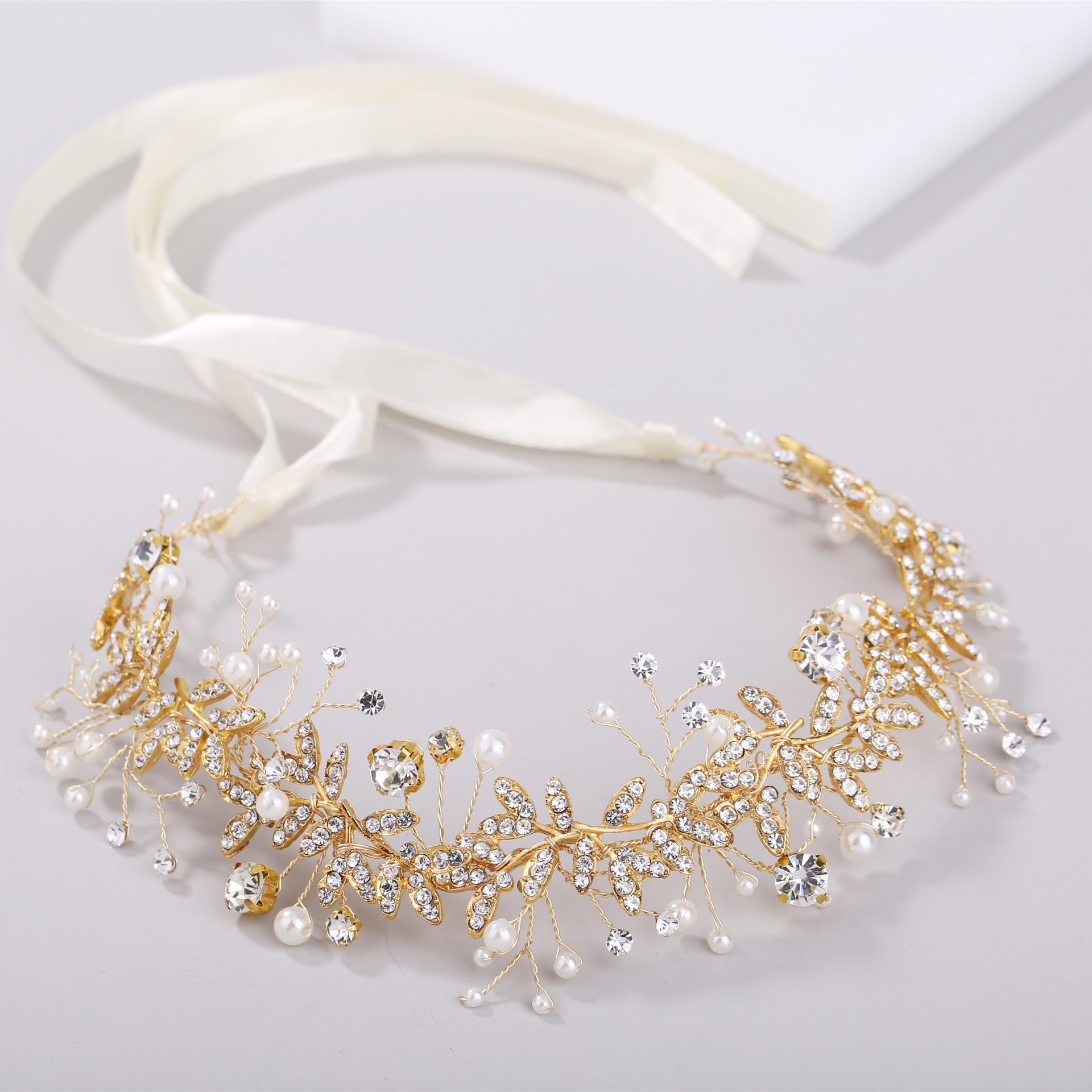 Bridal Leaf Alloy Diamond Pearl Wedding Headband display picture 1