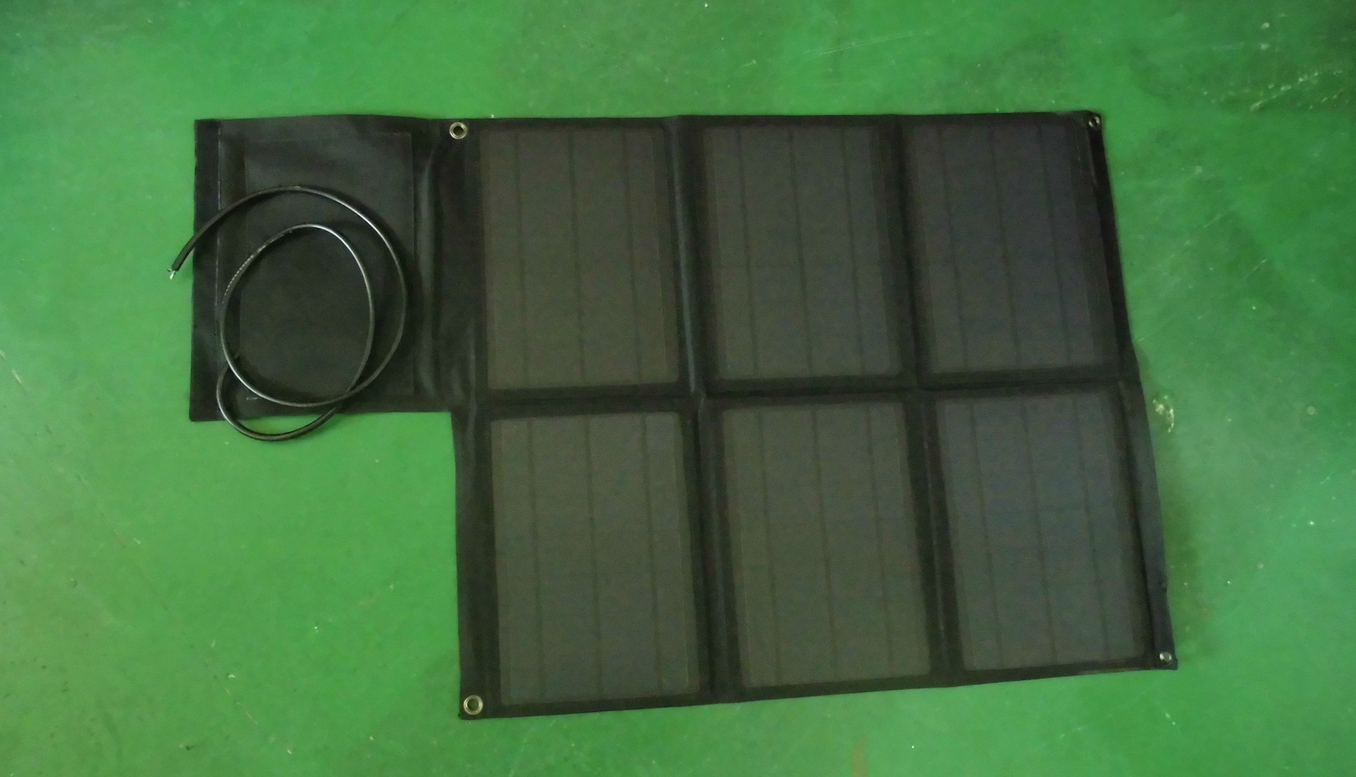 Chargeur solaire - 21 V - batterie Sans batterie mAh - Ref 3395488 Image 1