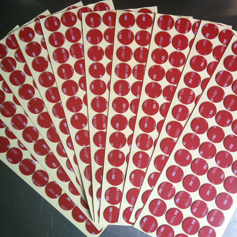 4703763423_377721718