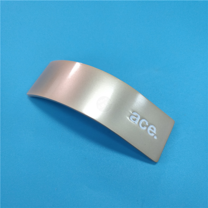 厂家直销哑金弧面标牌 金属字母logo箱包铭牌 烤漆标牌 