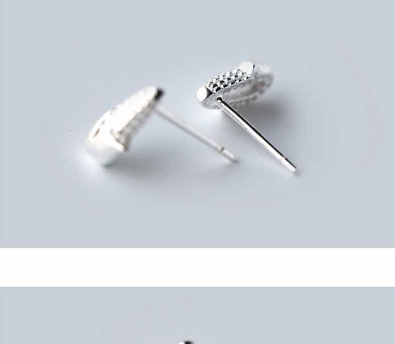 Koreanische Version Von Einfachen Und Niedlichen Kleinen Mais Ohrringe Umweltschutz Galvanik Gold Und Silber Rosen Blumen Ohrringe Damen Kunst Ohrringe Großhandel display picture 5
