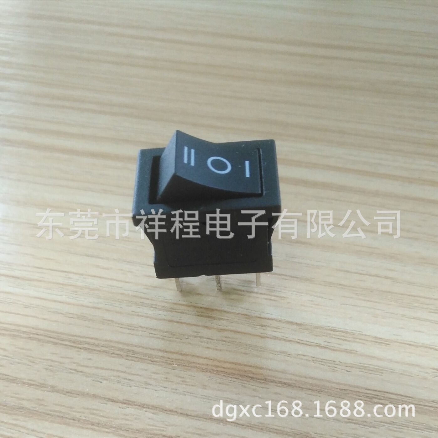 KCD1-B3B-10351BB船型开关 21*15三挡三脚翘板开关