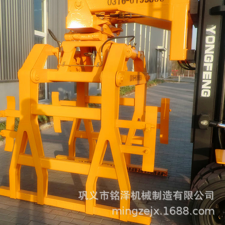 全自动机械手抱砖机设备效率高省人工 砖厂抱砖机设备