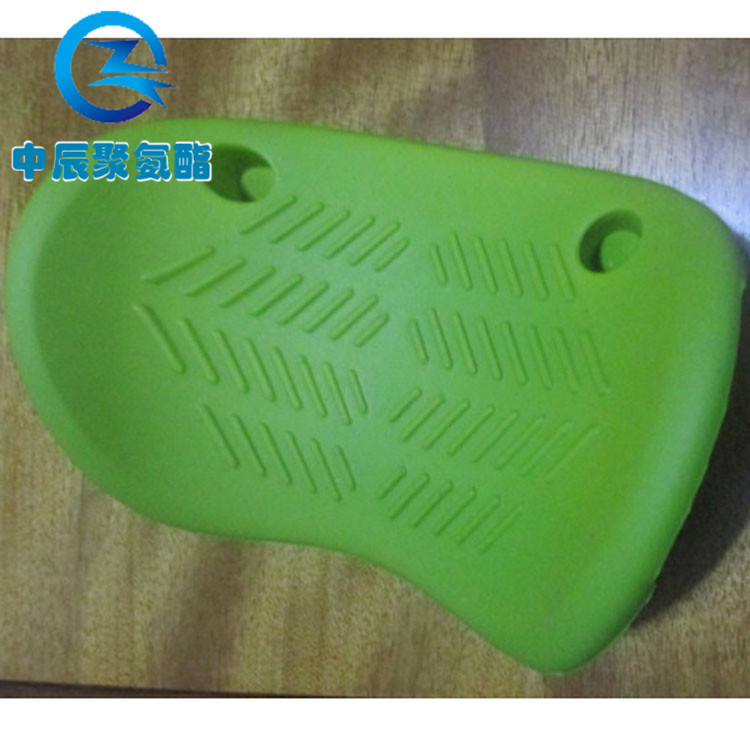 厂家供应 PU自结皮发泡座椅靠背 聚氨酯发泡海棉 自结皮发泡配件