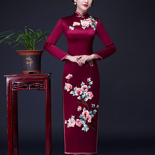 Traditional Chinese Dress Qipao Dresses for Women Embroidery Wedding Banquet thickened cheongsam skirt