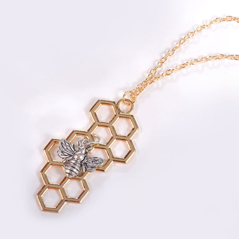 necklace fashion simple honeycomb honeycomb pendant small bee insect necklace ladies clavicle chain 
