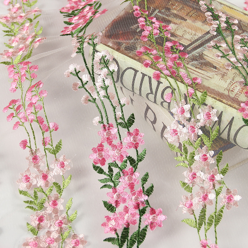 连衣裙绣花面料 女装旗袍连衣裙舞台时装面料 涤纶装饰布
