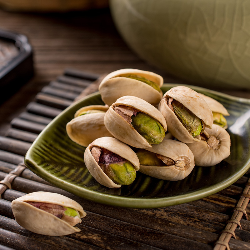 new goods natural Opening Pistachios Natural color Roasting nut wholesale 500g Wholesale New Year