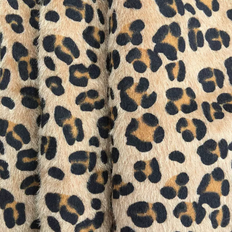 马毛豹纹皮革 箱包鞋帽工艺品饰品服装厂家装饰家具人造革