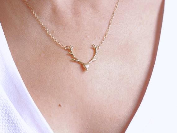 Simple Antler Necklace Christmas Elk Reindeer Pendant Necklace Female Clavicle Chain Fawn Antler Nec