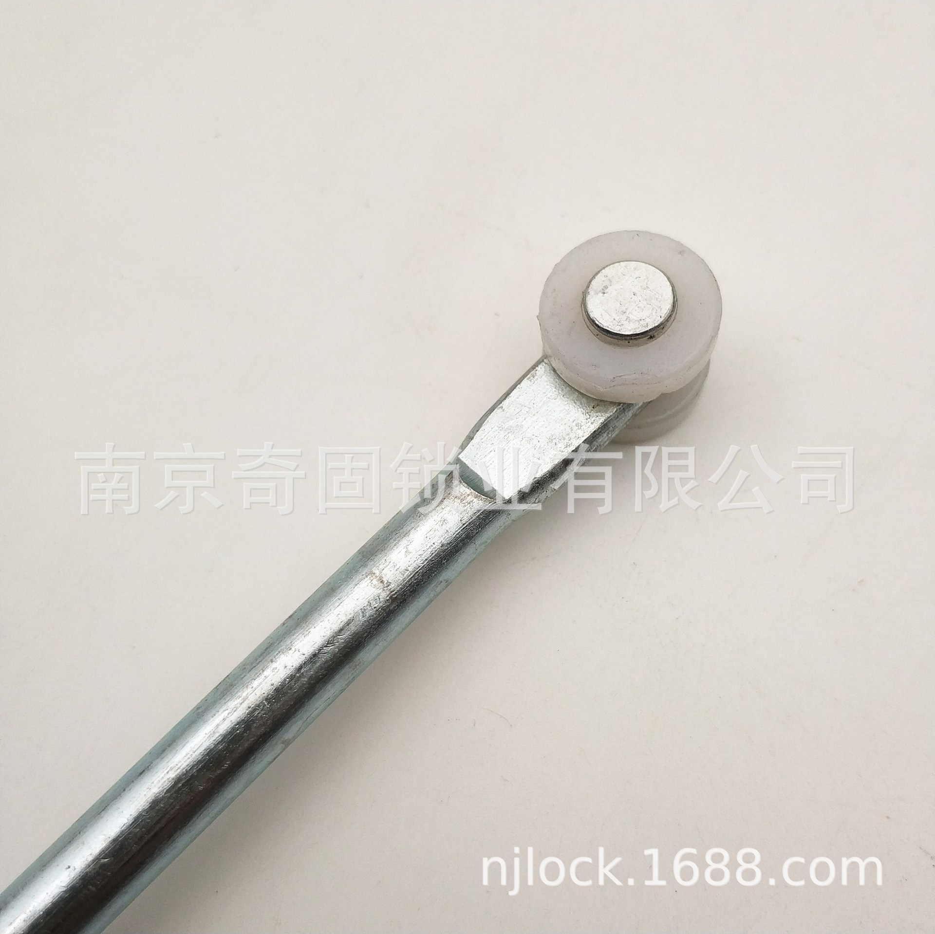 Connecting rod lock rod F01-2-100 Heaven and earth lock rod Case lock link 1 meter straight rod Wholesale