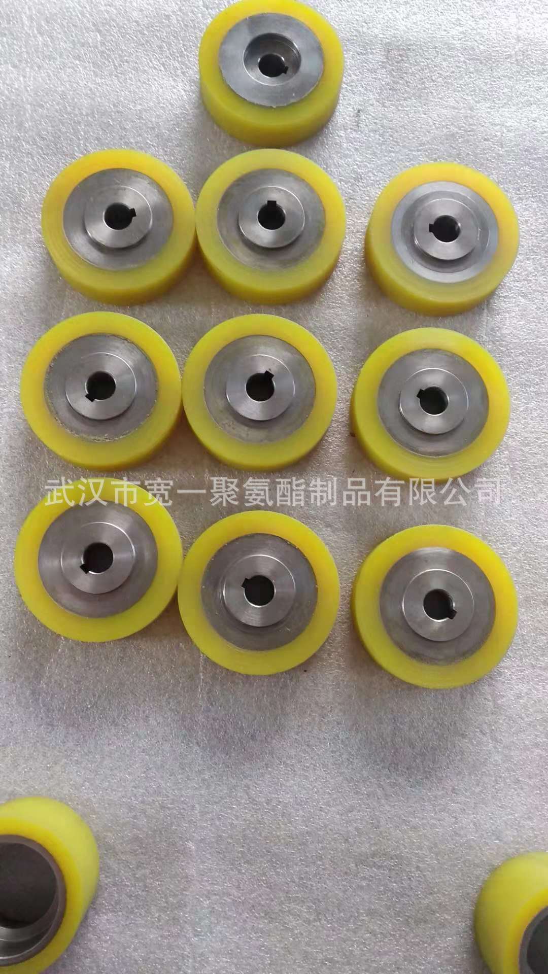 供应湖北襄阳非标设备用胶轮包胶，聚氨酯包胶加工定做