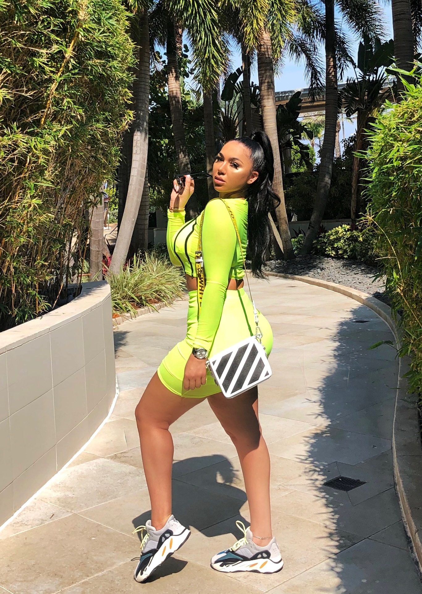 7FAA78EF-9F56-4729-8C29-030A90