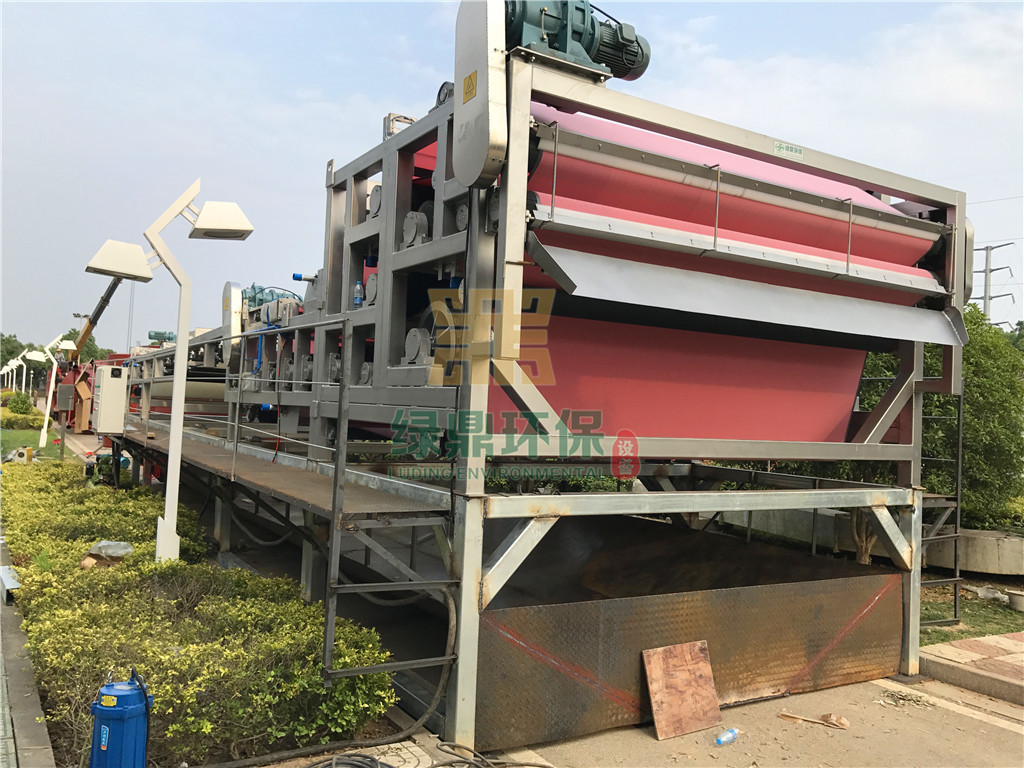 bccc45c8978cbcf0cda4347eb2ba0a