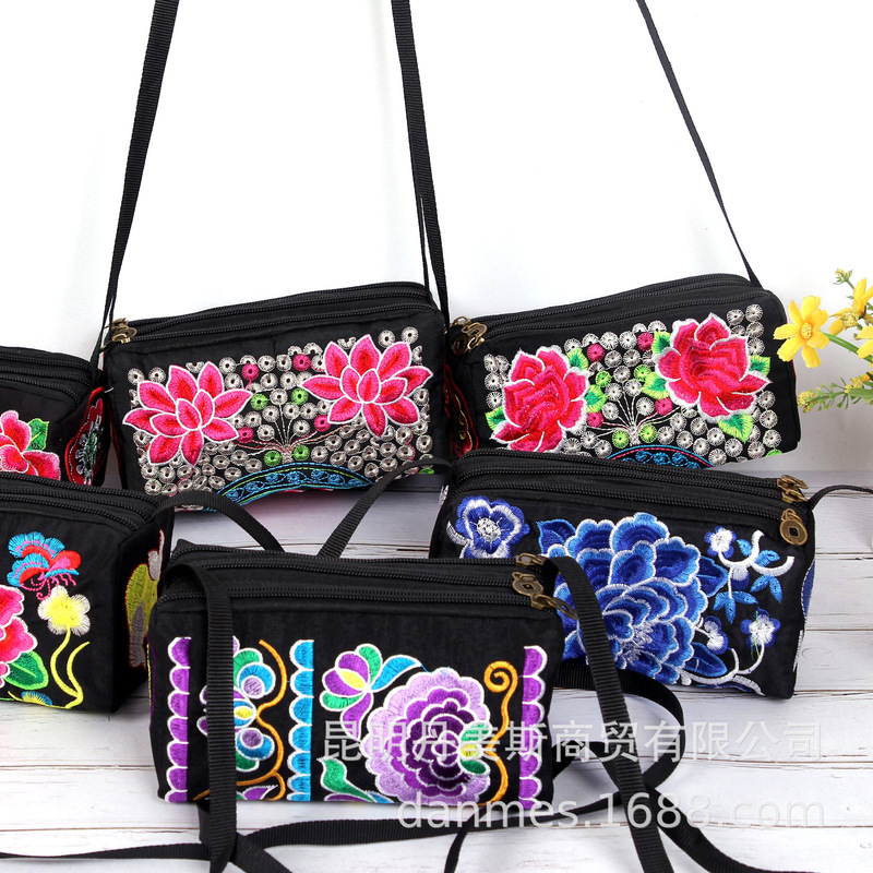 Yunnan three-zipper ethnic style bag embroidered creative mobile phone wallet clutch bag ladies factory supply