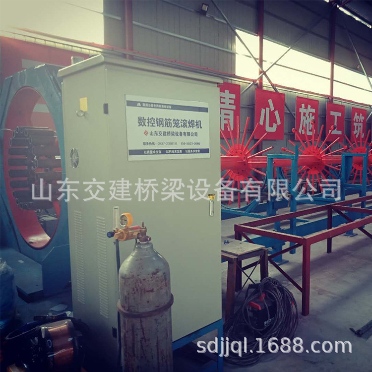 山东交建直销钢筋笼滚焊机  钢筋绕筋机 智能钢筋笼滚焊机 多少钱