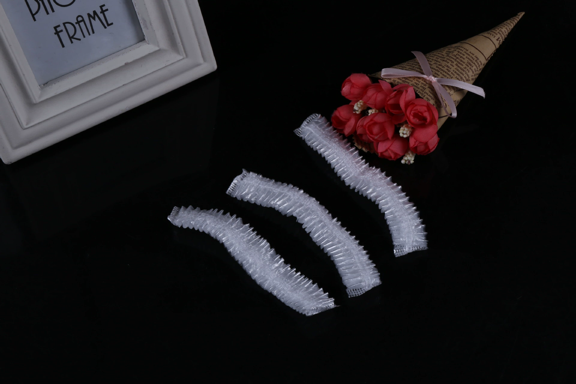 Фабрика Оптовая одноразовая шапочка для душа пластиковая шапочка для душа Водонепроницаемая Толстая шапочка для душа может быть исправлена