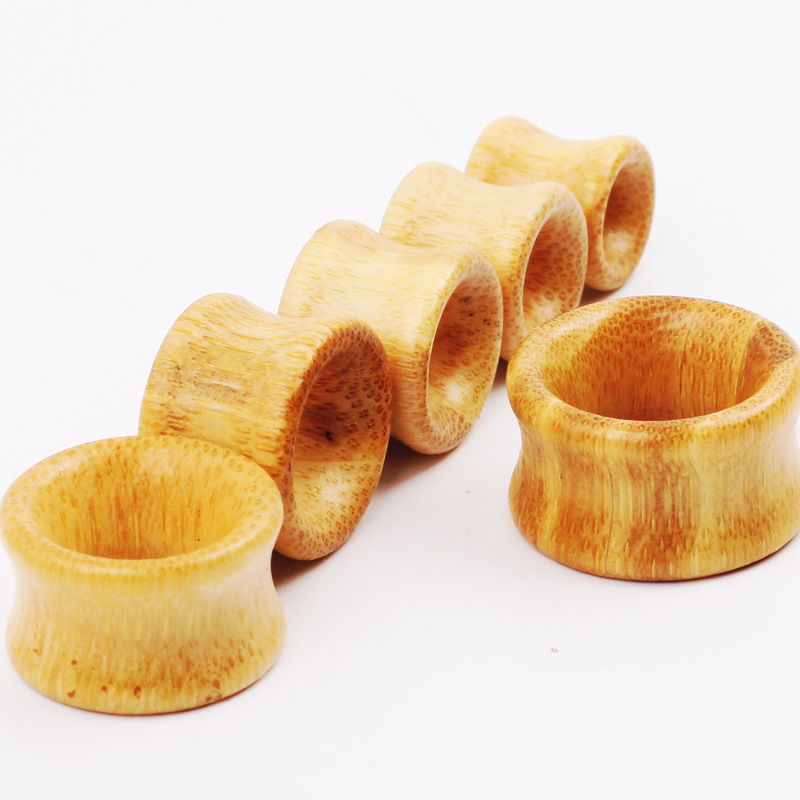Pointed titanium steel lip stud product view