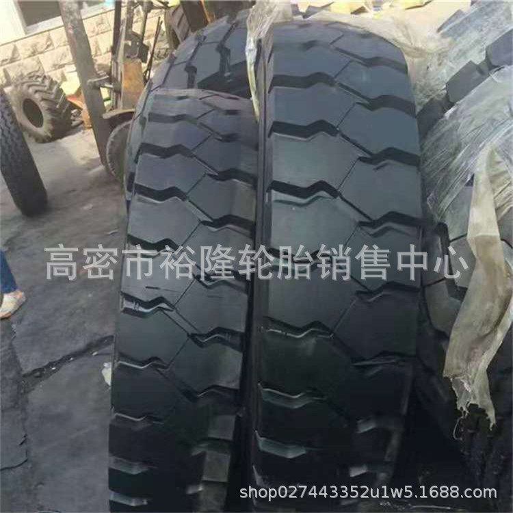 银宝自卸车矿用宽体车1300/1400R24/25全钢工程机械轮胎13.00R25