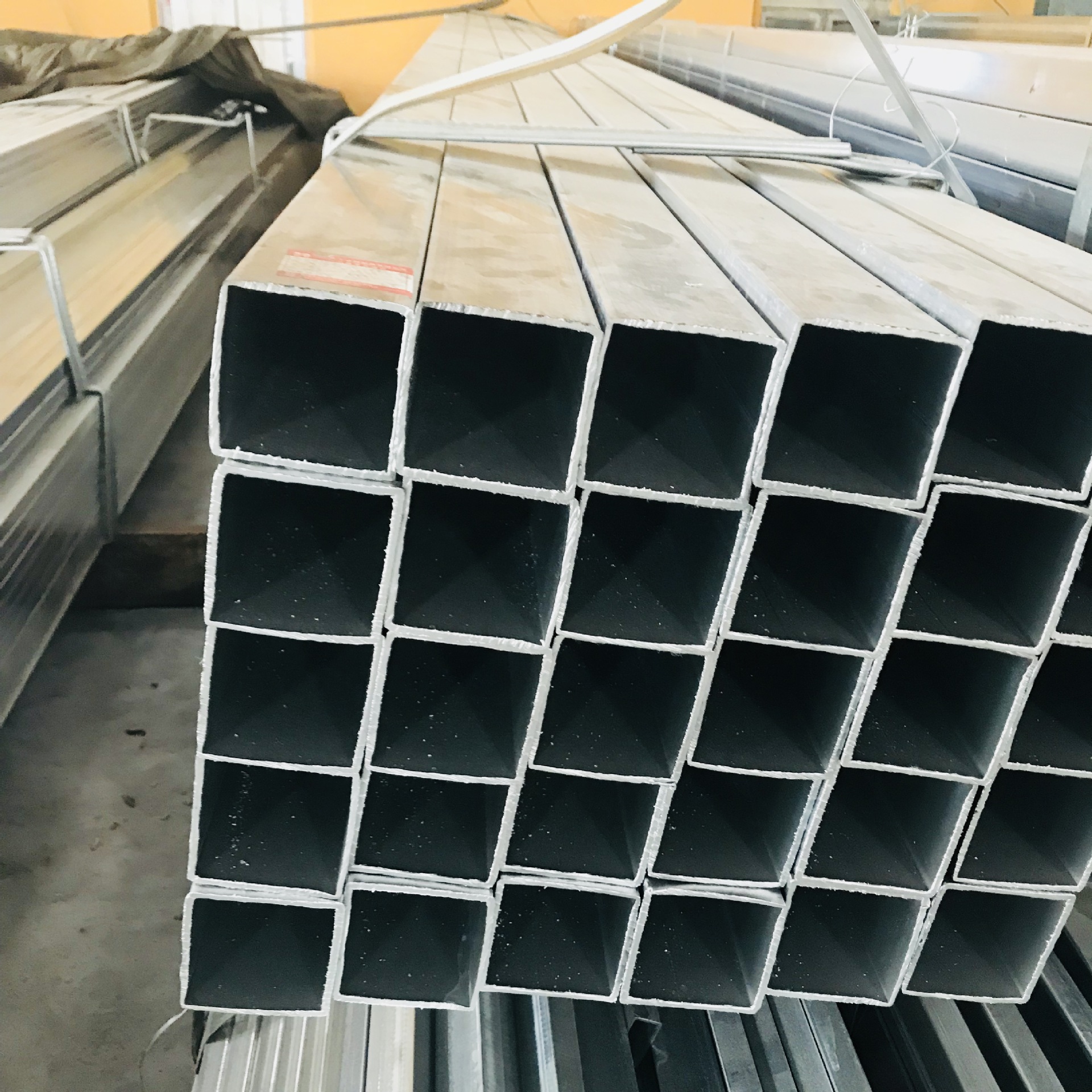 厦门佳斯福钢材现货批发镀锌方管质量保证型号多价格合理