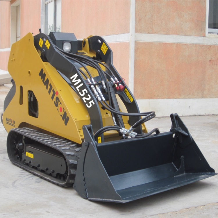 搭载破碎锤小挖掘机旋耕机等辅具 性能强大 柴油动力 动力足