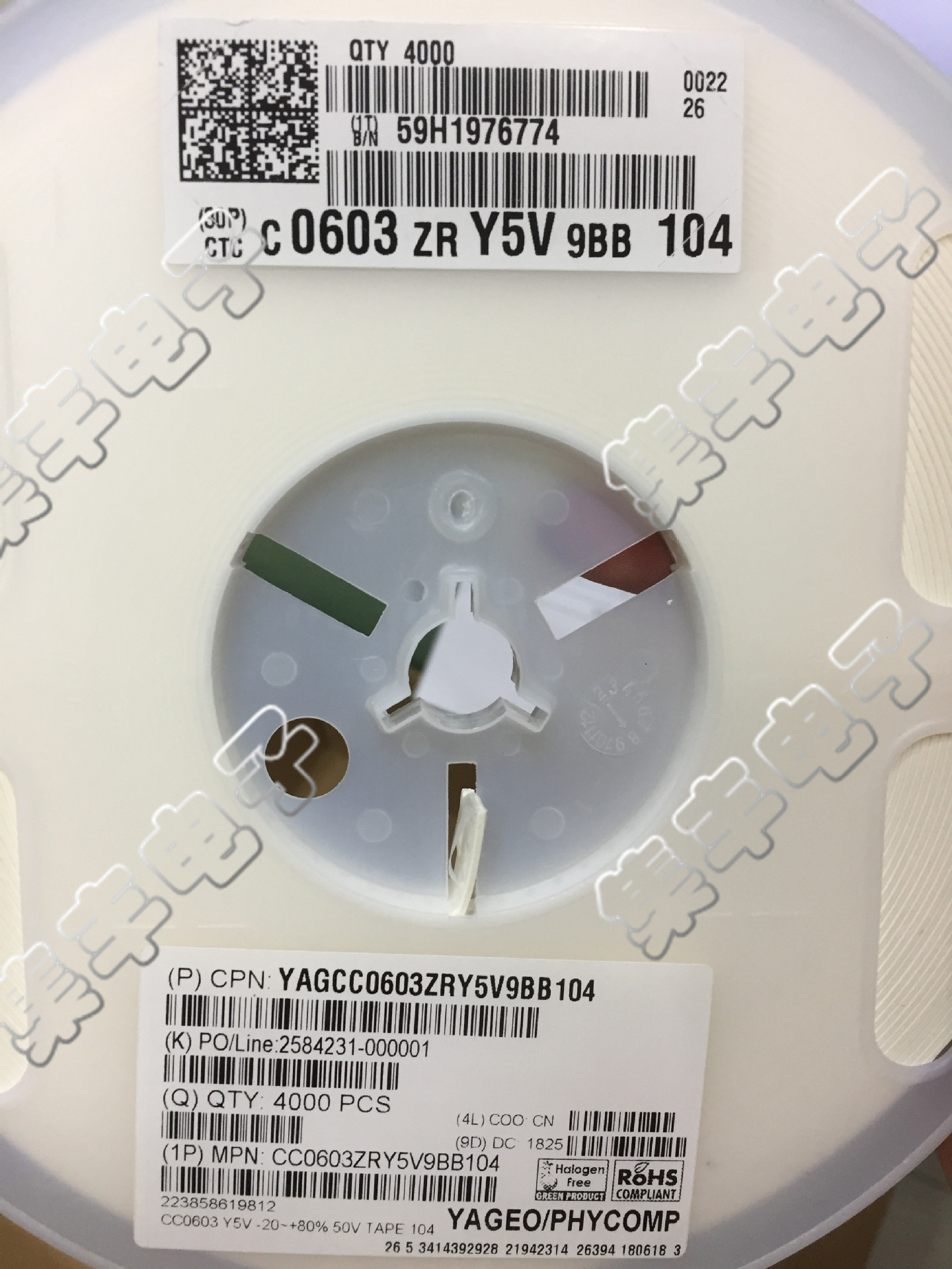 贴片国巨电容 0603(1608) 104Z 100nF 50V 20% 实物拍摄