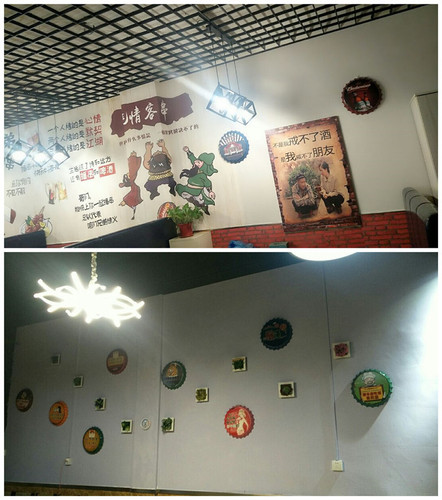 Factory direct sales creative bar cafe wall three-dimensional wall decoration American retro wine bottle beer cap decoration