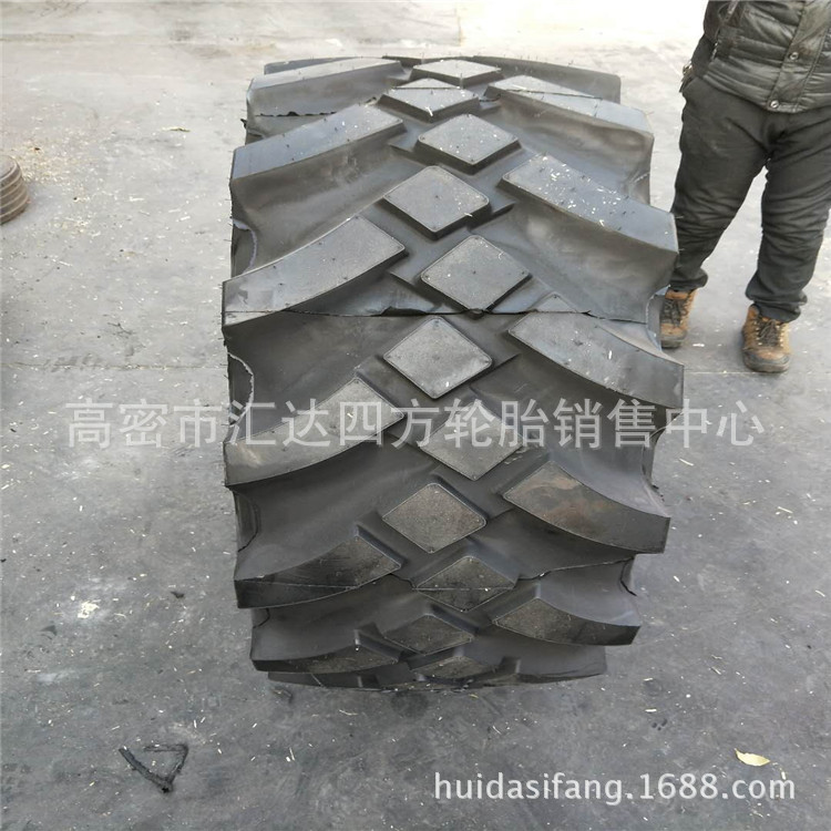 现货供应18R22.5修井机轮胎工程机械轮胎445/65R22.5真空钢丝胎