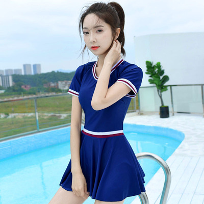 泳装2019新款韩版显瘦连体裙式泳衣女士保守运动泳装遮肚沙滩泳衣