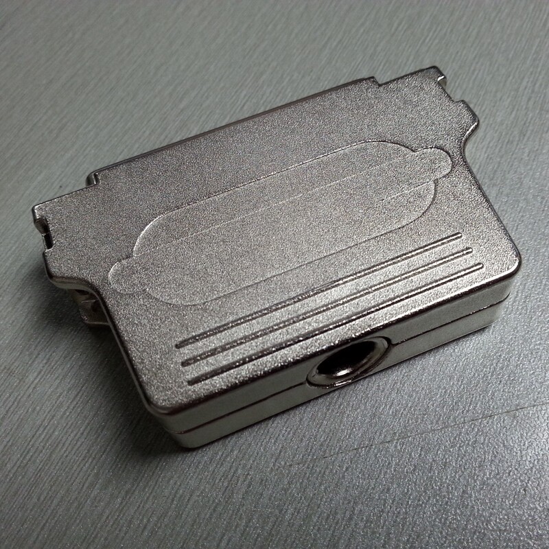 Imitation Harding 37PIN metal shell 180 degree straight outlet 8W8 matching iron shell HDB62P plug shell Imitation Harding 37PIN metal shell 180 degree straight outlet 8W8 matching iron shell HDB62P plug shell