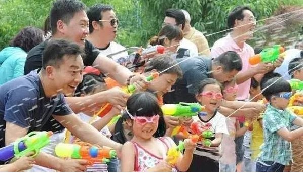 亲子水枪游戏2.JPG