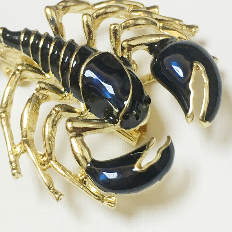 Nuova popolare spilla di scorpione nero, spilla in lega di pittura a olio di fascia alta_voghion.com